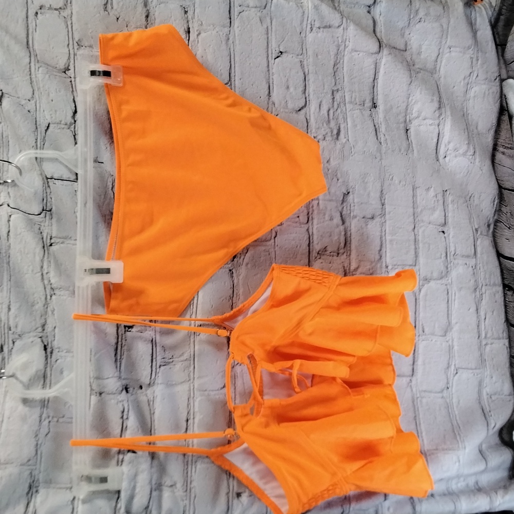 Two-Piece bikini - Picture 2 of 5